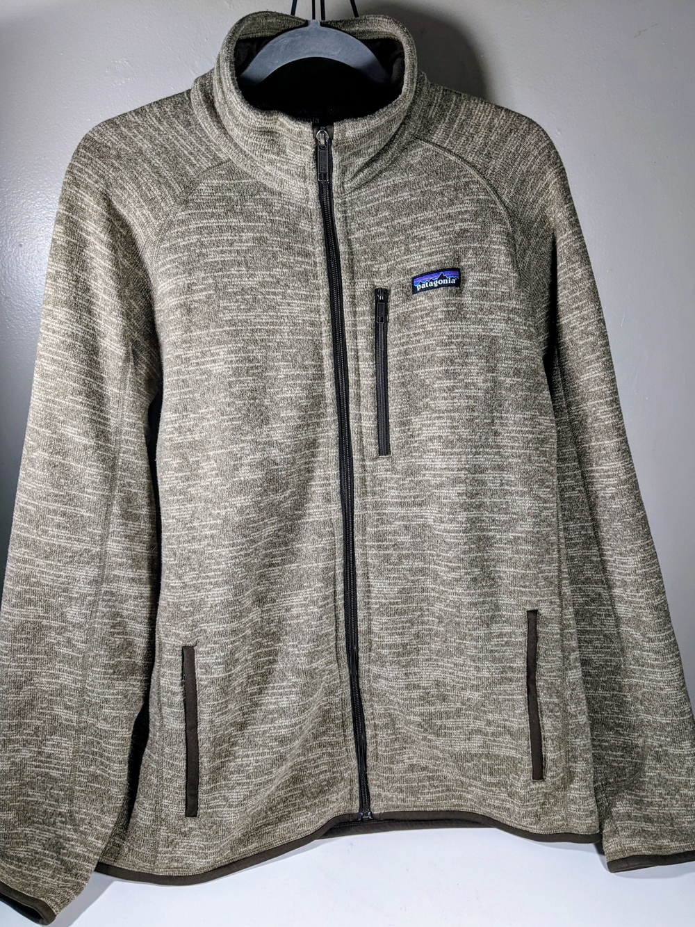 Patagonia Men's Full-Zip Sweater Jacket in Heathered Brown. Size Large.